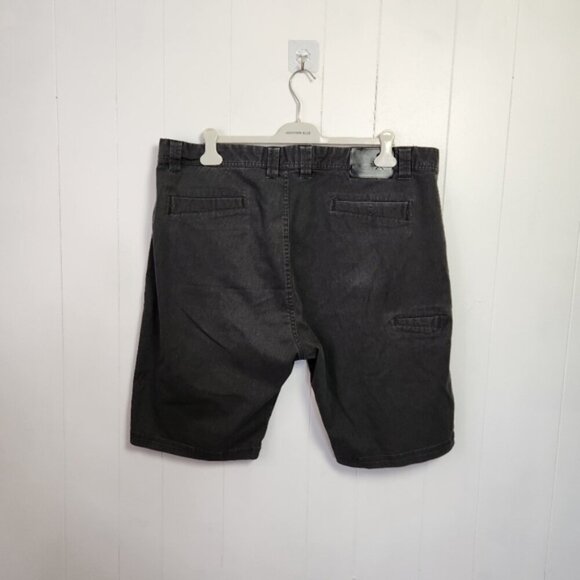 Sullen Gray Flat Front Shorts Skull Mens Size 42 10" Summer - Picture 4 of 8